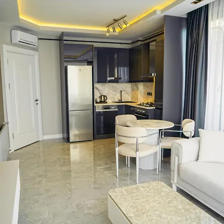 Four Views & Aparthotel