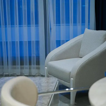 Appart hôtel Four Views & *