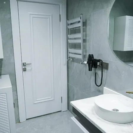 Four Views & Istanbul