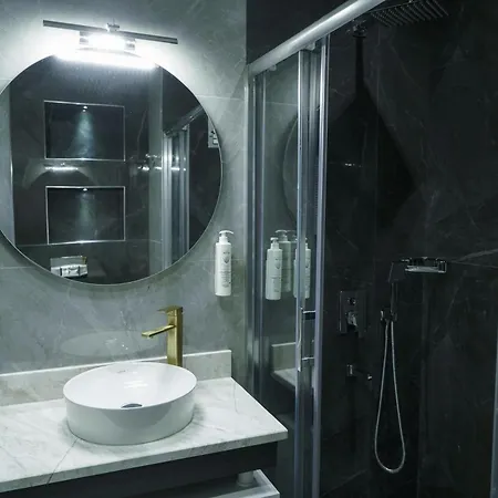 Four Views & Aparthotel