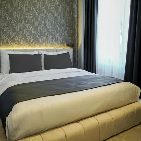 Four Views & Apart-hotel *