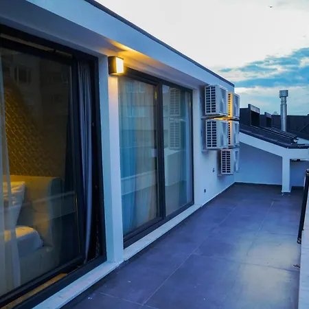 Four Views & * Istambul