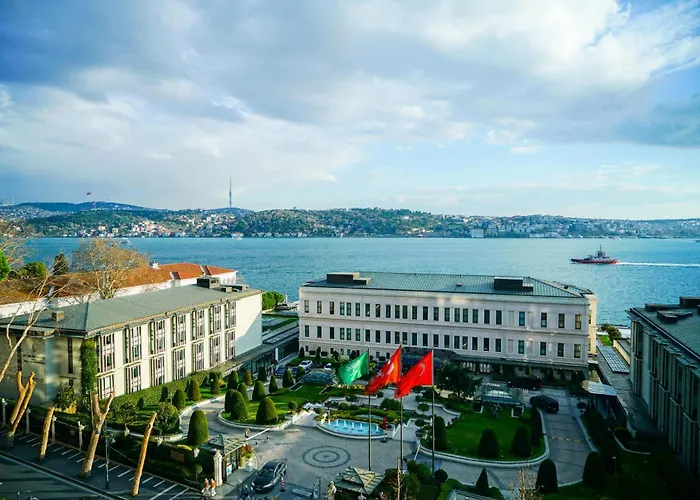 Four Views & Aparthotel