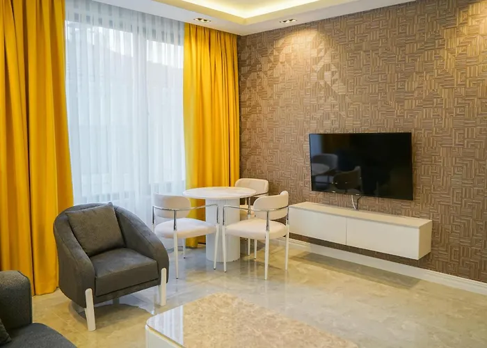 Four Views & Aparthotel *