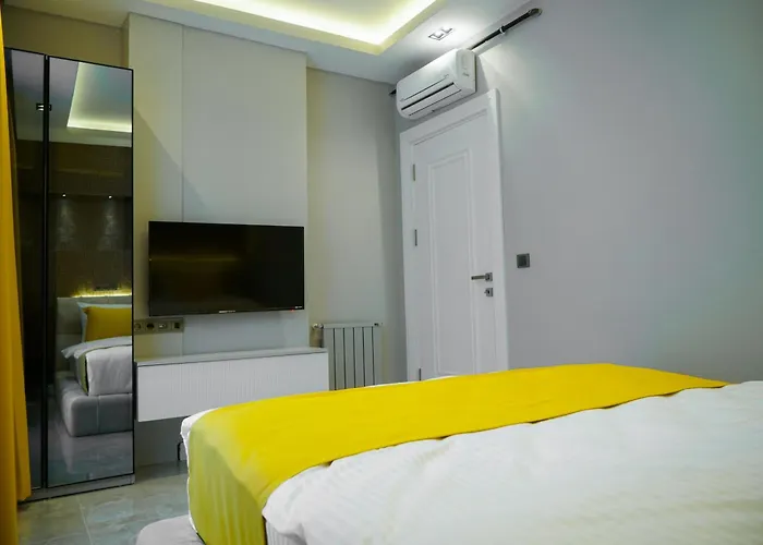 Four Views & Aparthotel