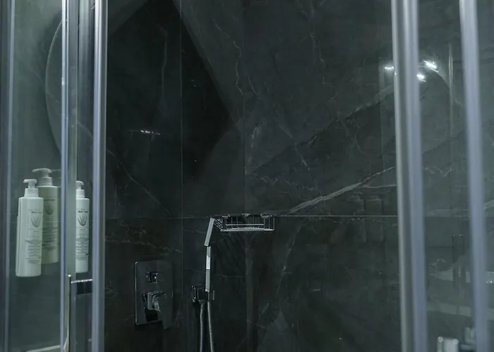 Aparthotel Four Views & *