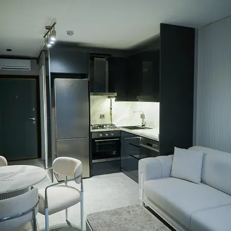 Hotel apartamentowy Four Views & *