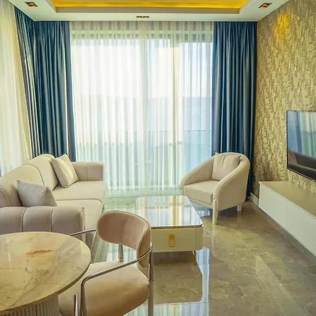 Hotel apartamentowy Four Views &