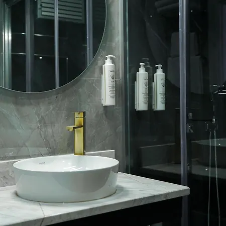 Hotel apartamentowy Four Views & *