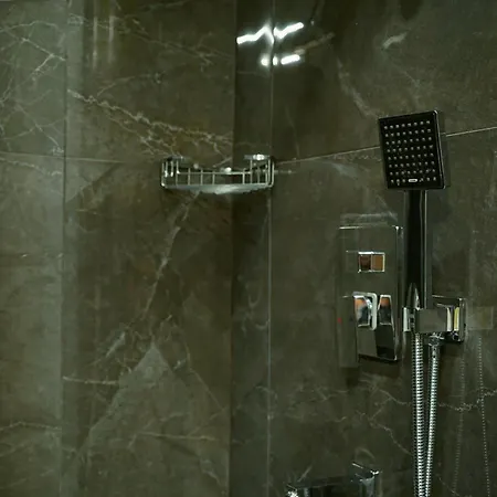 Four Views & Hotel apartamentowy *