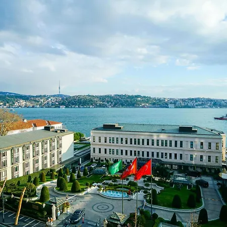 Four Views & Apartmanhotel