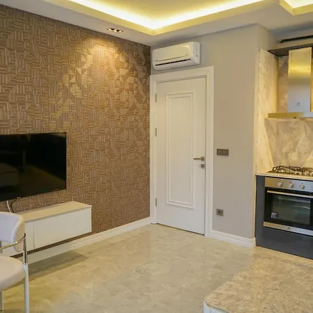 Four Views & Apartmanhotel