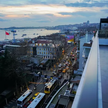 Apartmanhotel Four Views &